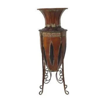 Коричневая металлическая ваза DecMode высотой 27 дюймов с прикрепленной металлической подставкой и замысловатым дизайном